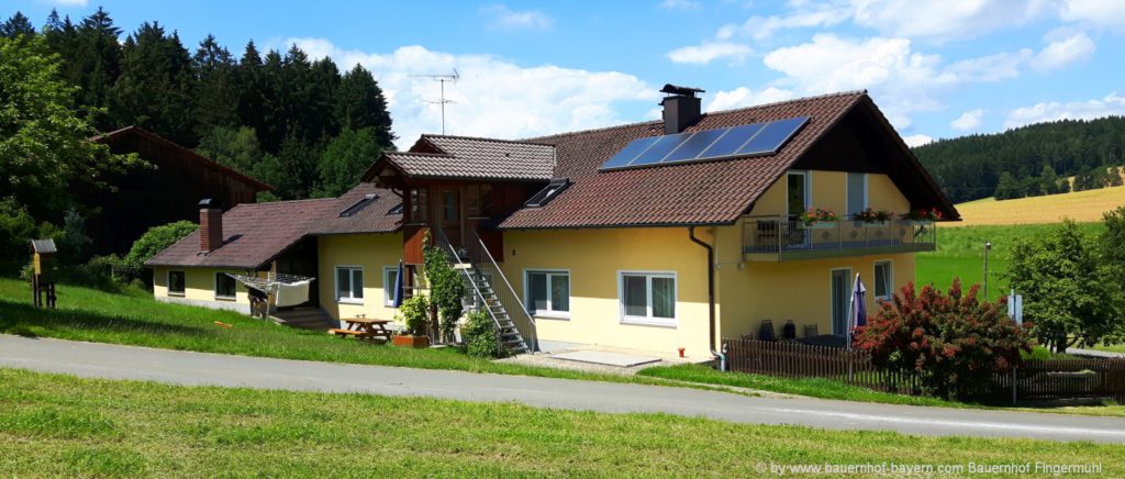 Ferienwohnungen am Bauernhof Fingermühl - Ferienhaus Ansicht Ferienwohnungen auf dem Bauernhof im Bayerischen Wald